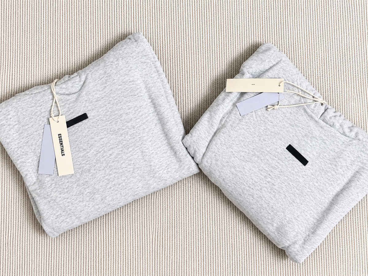 Men’s Oversized Hoodie – Neutral Colors