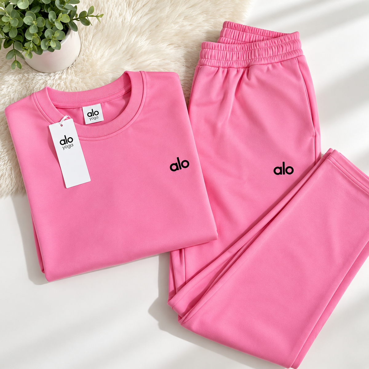 Women’s Pink 2-Piece Lounge Set